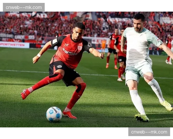 德甲保级区陷入残酷绞杀,科隆与不莱梅同积16分,下轮直接对话成生死战 德甲保级区陷入残酷绞杀,科隆与不莱梅同积16分,下轮直接对话成生死战