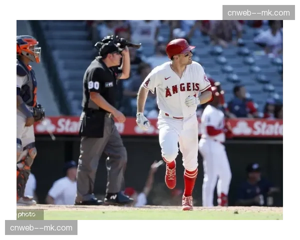 太空人队新秀三垒手凯德·霍奇斯专访:从大学冠军队到MLB的快速适应 太空人队新秀三垒手凯德·霍奇斯专访:从大学冠军队到MLB的快速适应